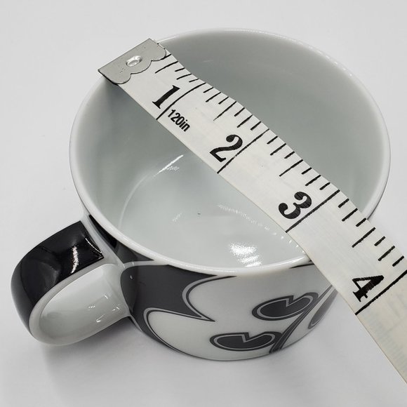Disney Dimensions Japan - Black & White Mickey cups & saucers - Picture 13 of 16